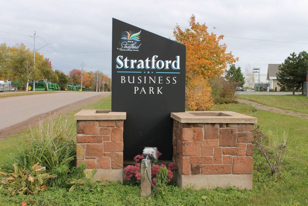 Image of the Stratford Business Park sign on Hollis Avenue